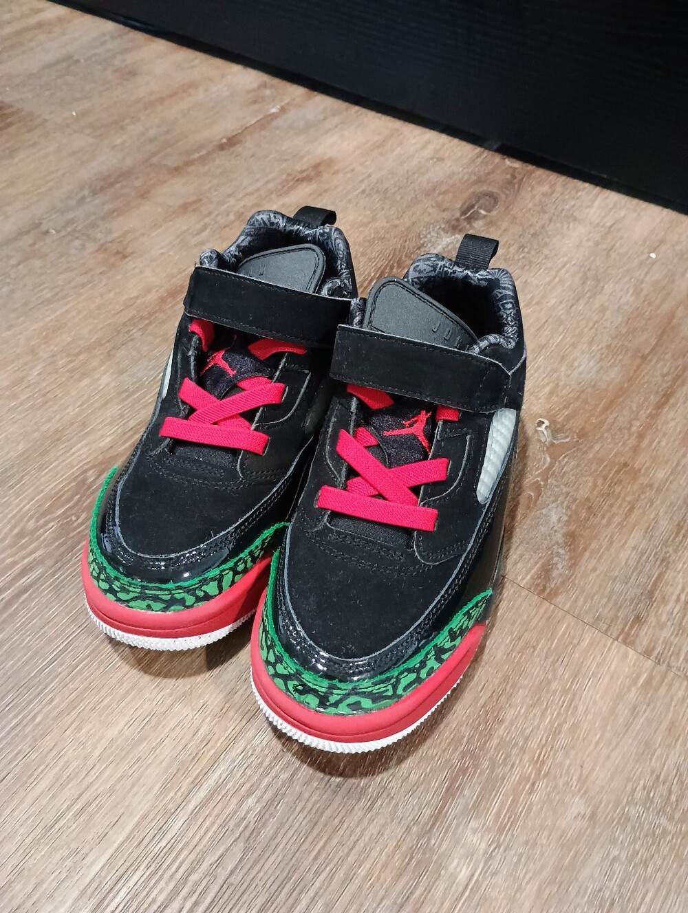 Jordan Spizike Black Red Green 13C Toddler | Brand New - Picture 4 of 6